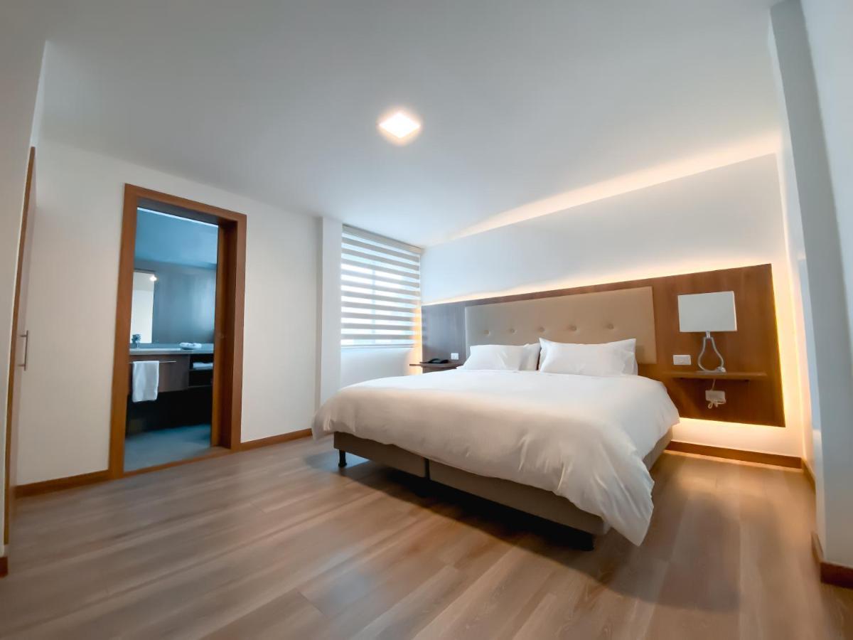 Hotel Miraflores Ambato Bagian luar foto