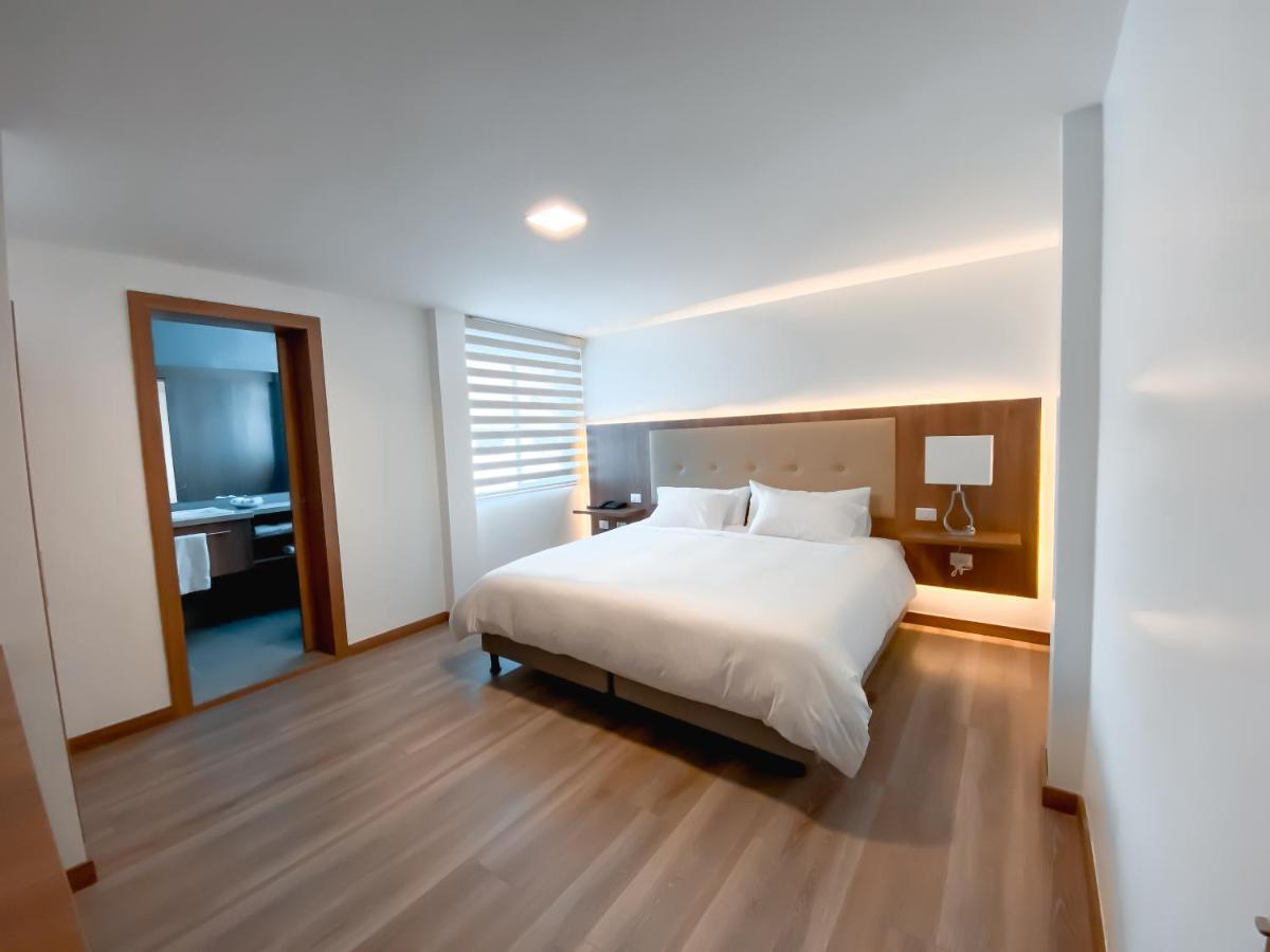 Hotel Miraflores Ambato Bagian luar foto