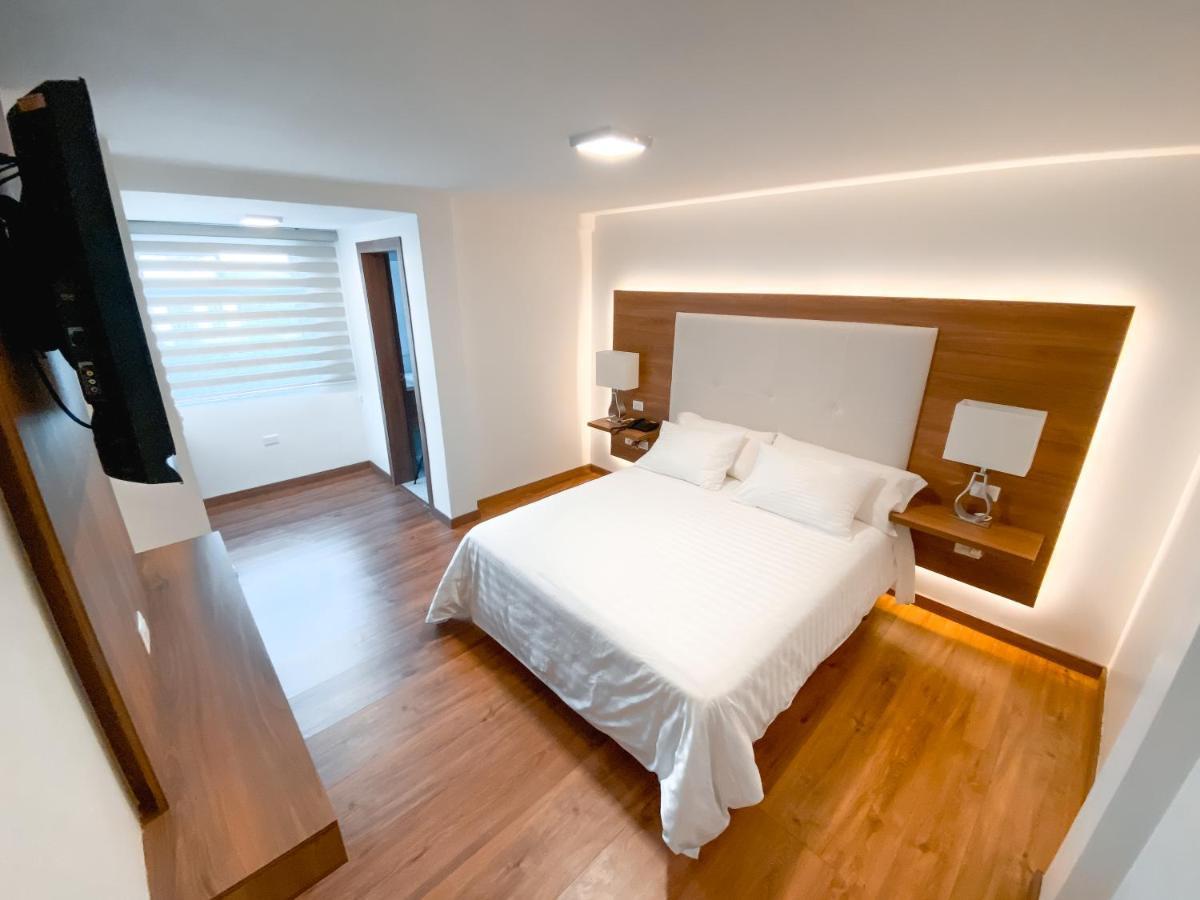 Hotel Miraflores Ambato Bagian luar foto