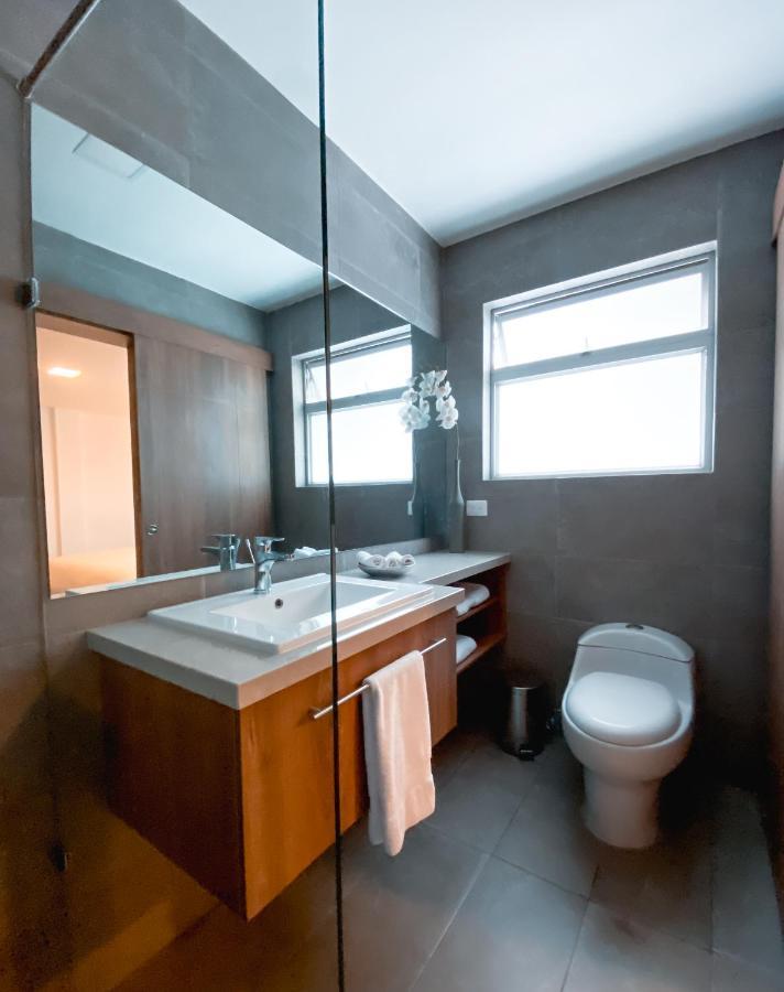 Hotel Miraflores Ambato Bagian luar foto